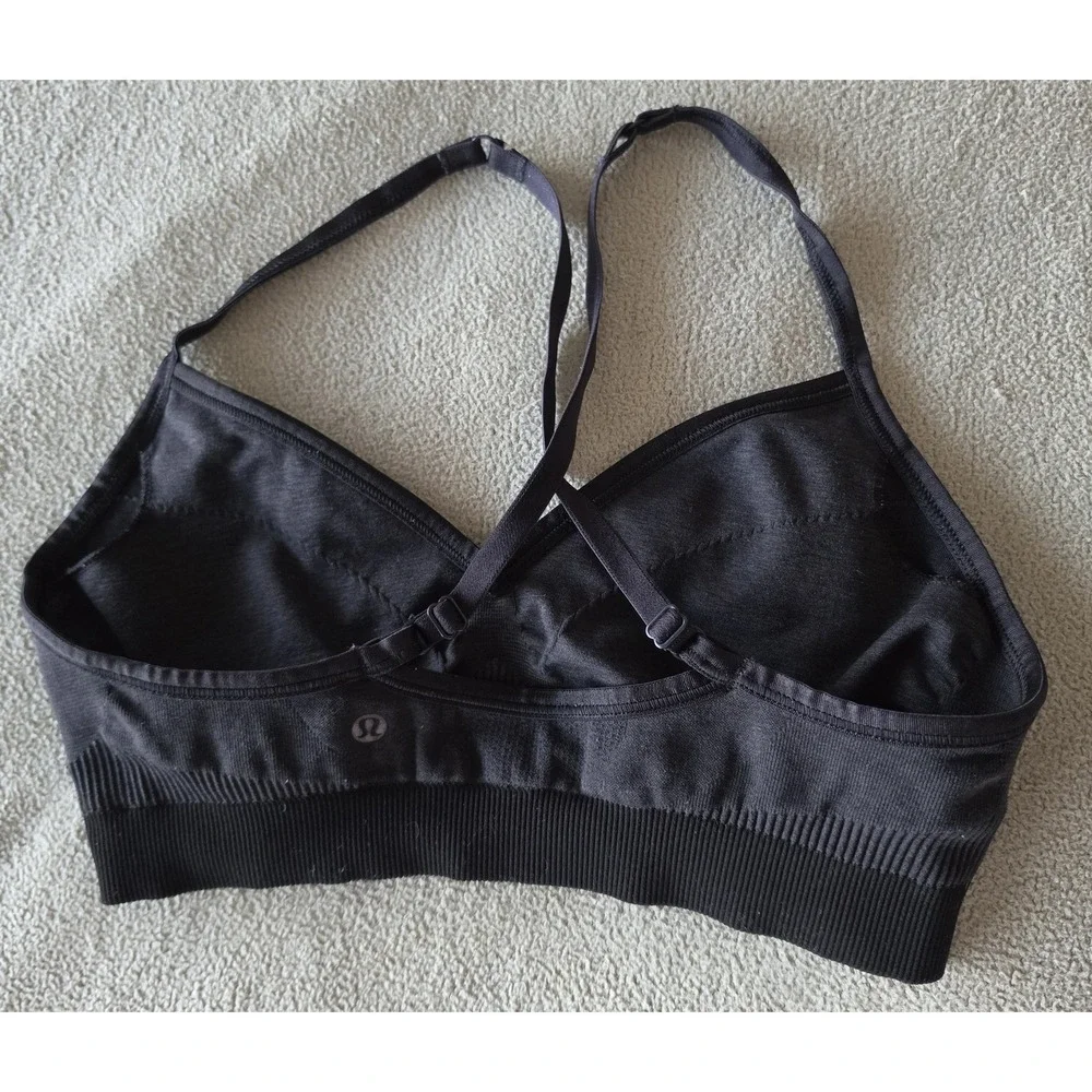 Lululemon Sports Bra Black Sleeveless Scoop Neck Athletic Athleisure Top